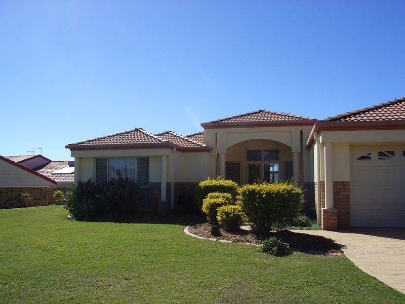 16 Quigan Terrace, Highland Park QLD 4211