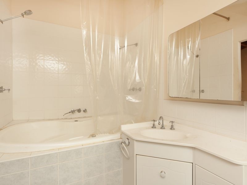 15 Galli Crescent, Carrara QLD 4211