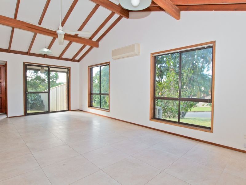 3 Clutha Court, Highland Park QLD 4211