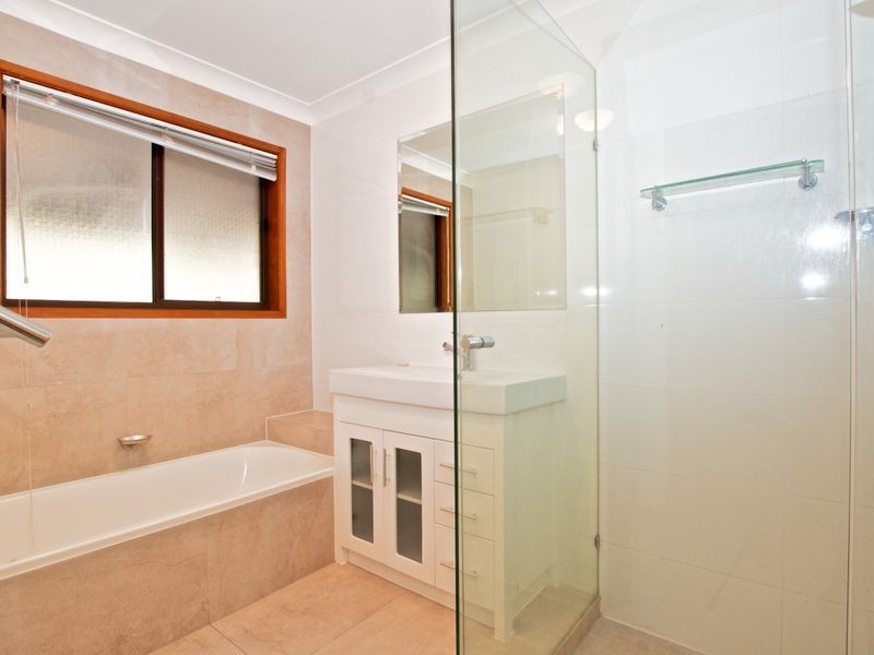 3 Clutha Court, Highland Park QLD 4211