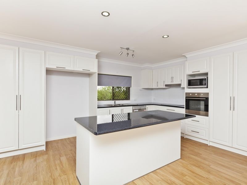 9 Clutha Court, Highland Park QLD 4211