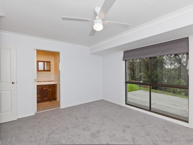 9 Clutha Court, Highland Park QLD 4211