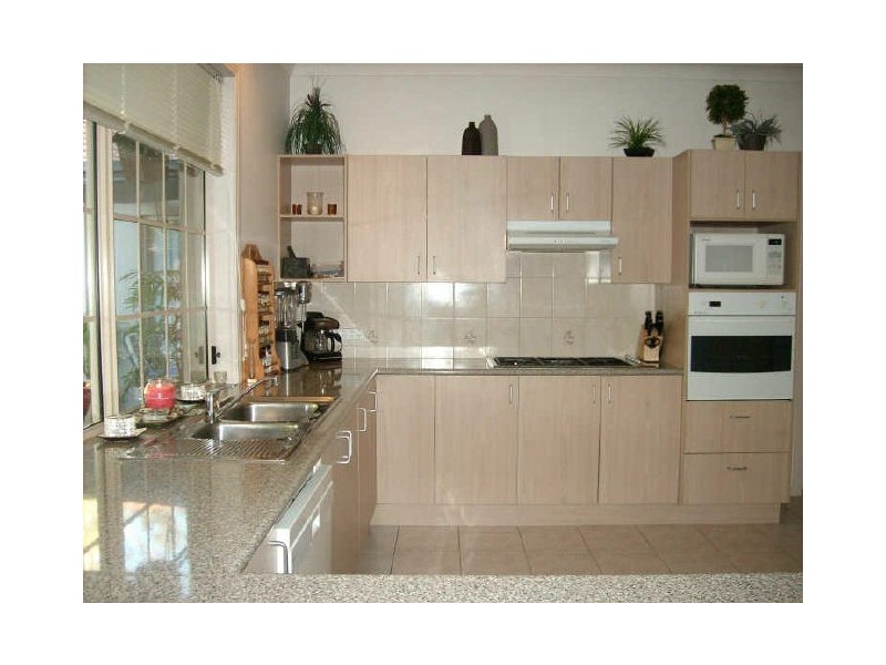 14 Lords Avenue, Mount Nathan QLD 4211