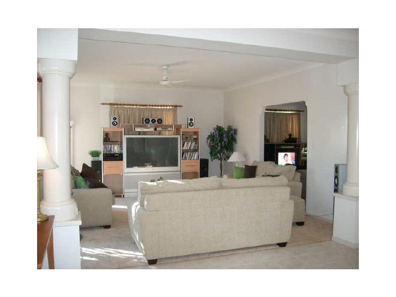 14 Lords Avenue, Mount Nathan QLD 4211