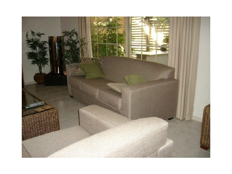 14 Lords Avenue, Mount Nathan QLD 4211