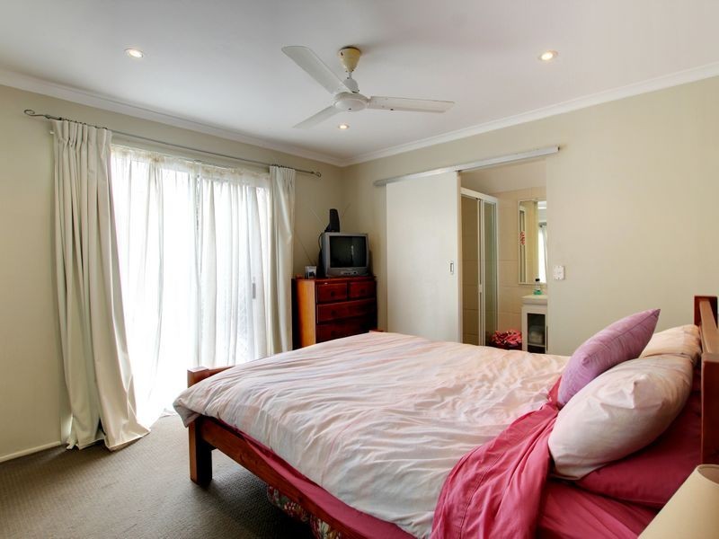 20 Cozens Way, Highland Park QLD 4211