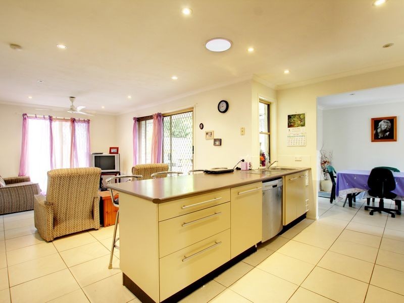 20 Cozens Way, Highland Park QLD 4211