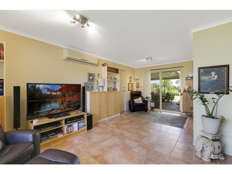 10 Issell Place, Highland Park QLD 4211