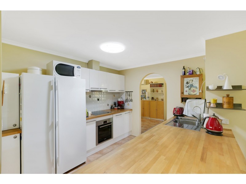 10 Issell Place, Highland Park QLD 4211