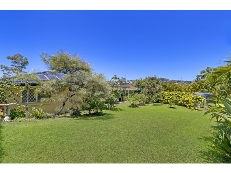 10 Issell Place, Highland Park QLD 4211