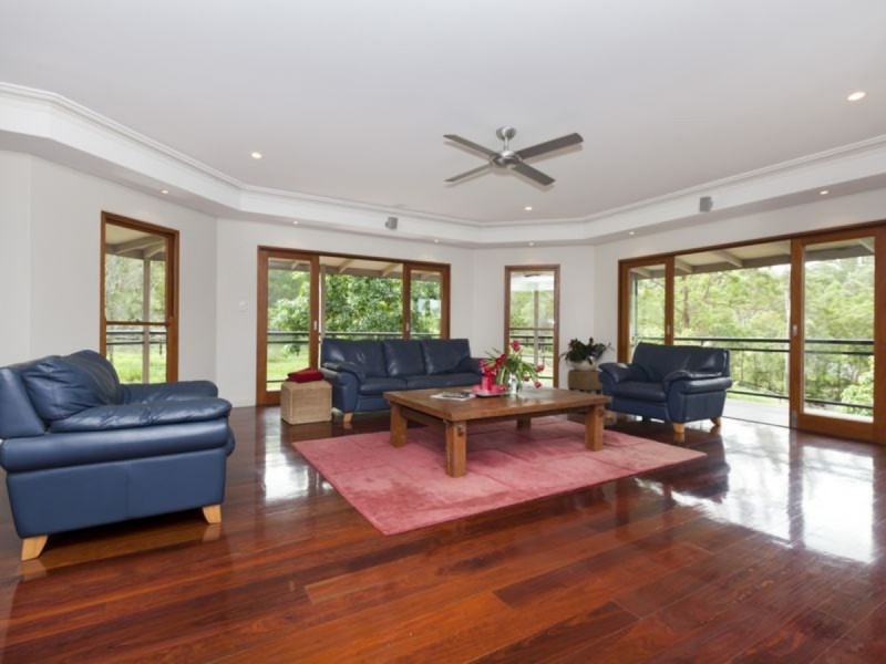 254 Crane Crescent, Nerang QLD 4211