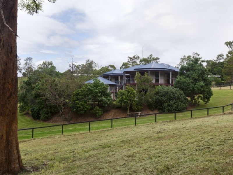 254 Crane Crescent, Nerang QLD 4211