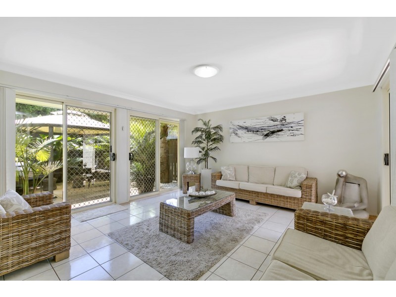 12 Royal Court, Ashmore QLD 4214