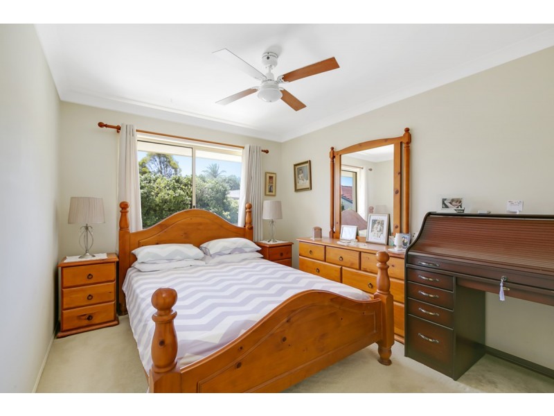 12 Royal Court, Ashmore QLD 4214