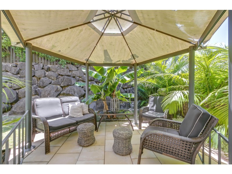 12 Royal Court, Ashmore QLD 4214
