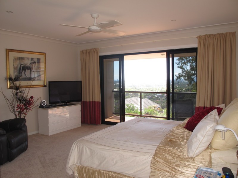 114 Armstrong Way, Highland Park QLD 4211