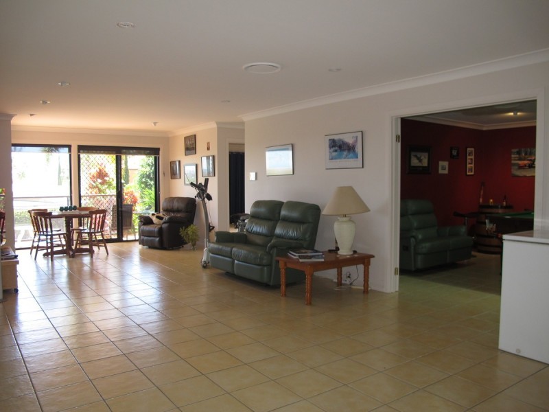 114 Armstrong Way, Highland Park QLD 4211