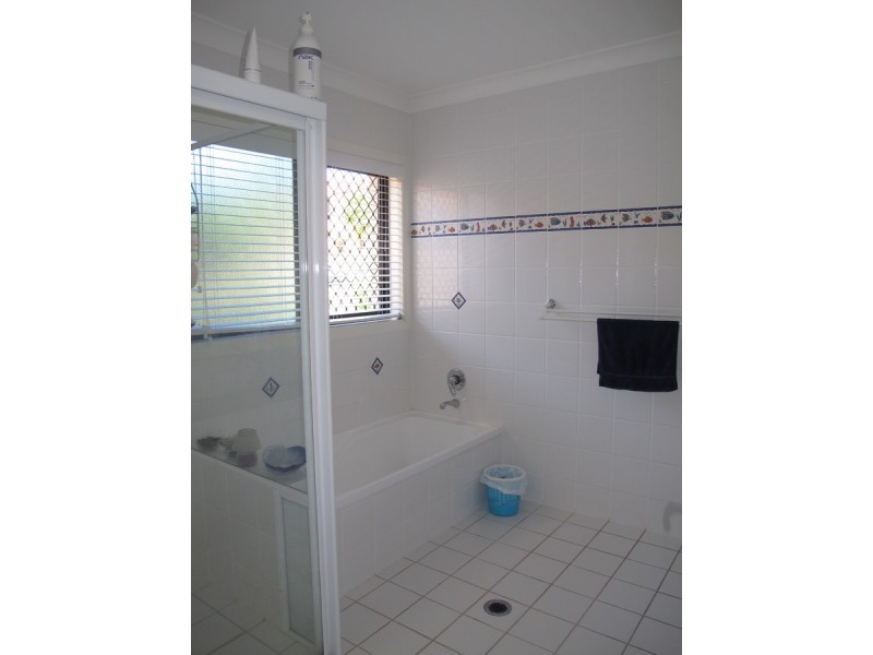 114 Armstrong Way, Highland Park QLD 4211