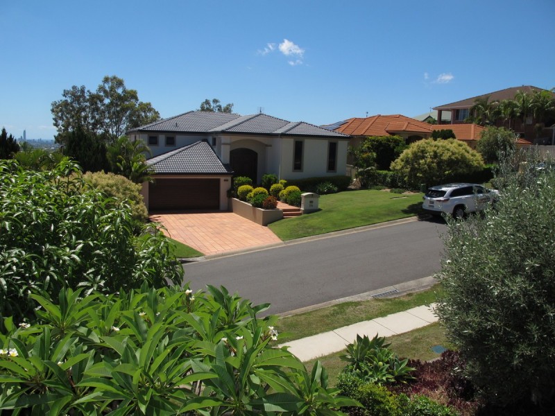 114 Armstrong Way, Highland Park QLD 4211