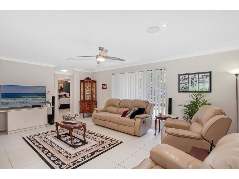 48 Hickey Way, Carrara QLD 4211