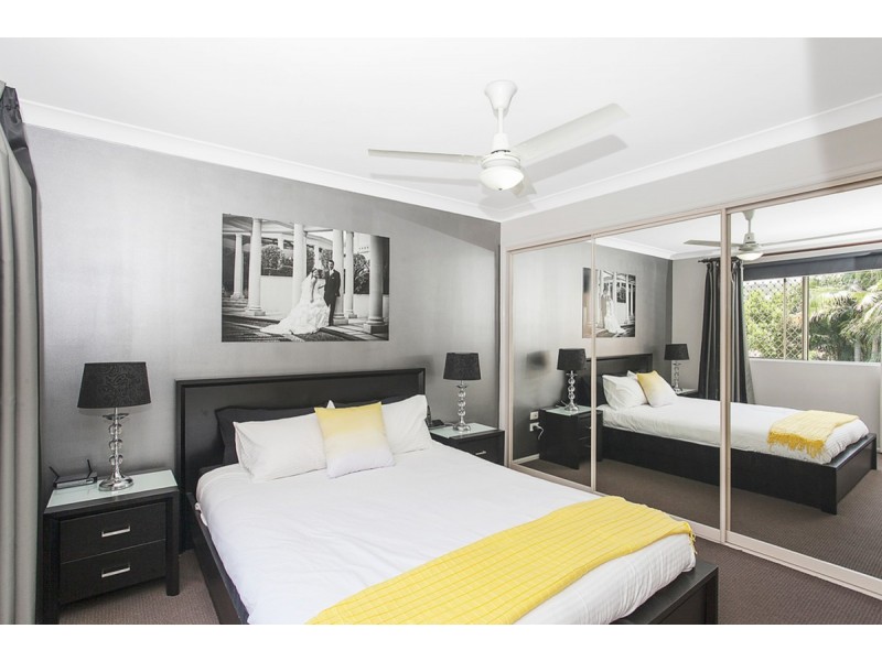 13 Avonbury Court, Carrara QLD 4211