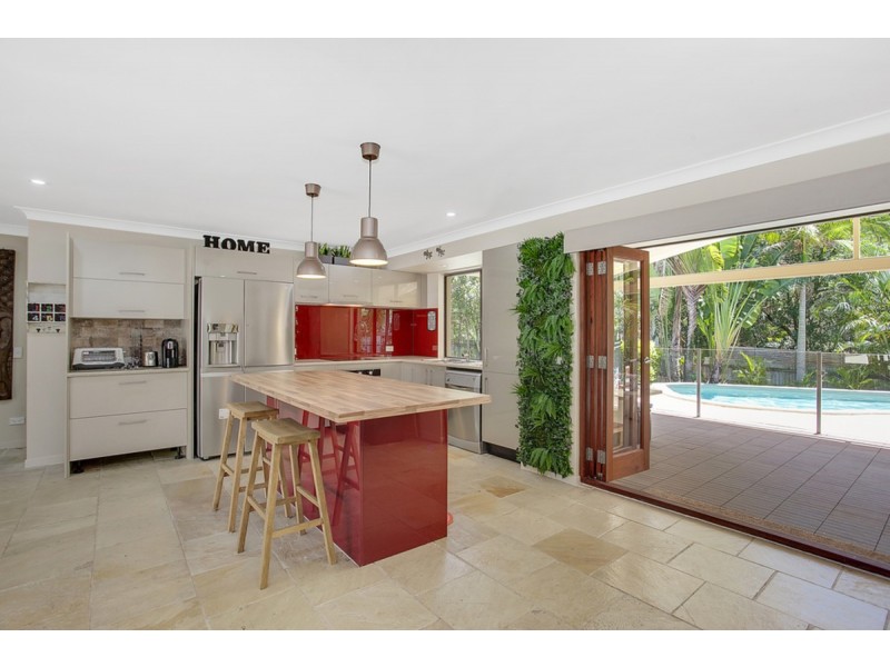 81 Alexander Drive, Highland Park QLD 4211