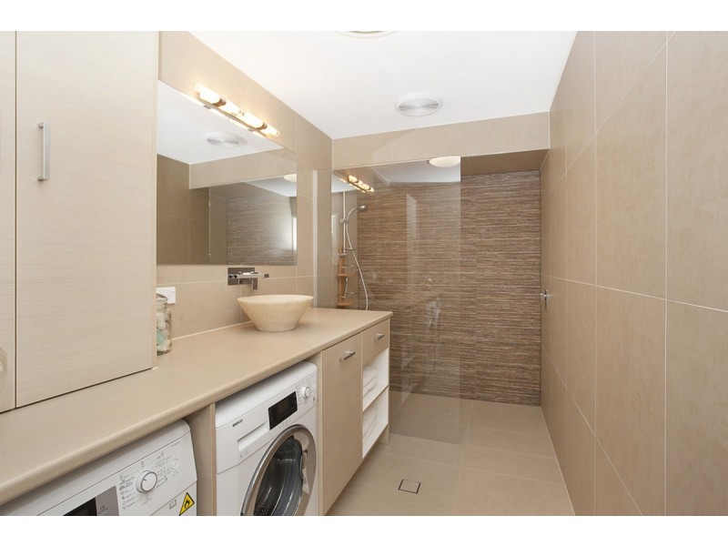 81 Alexander Drive, Highland Park QLD 4211