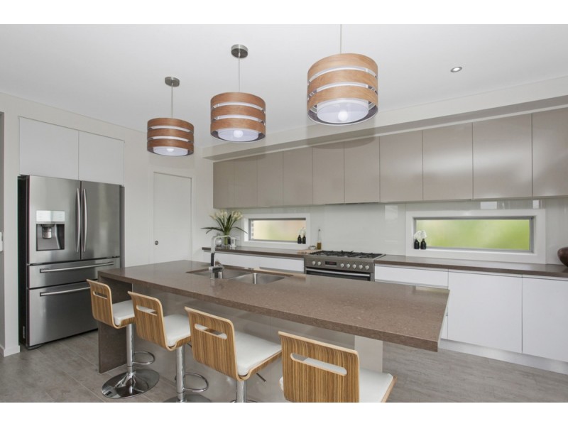 24 Ardrossan Place, Highland Park QLD 4211