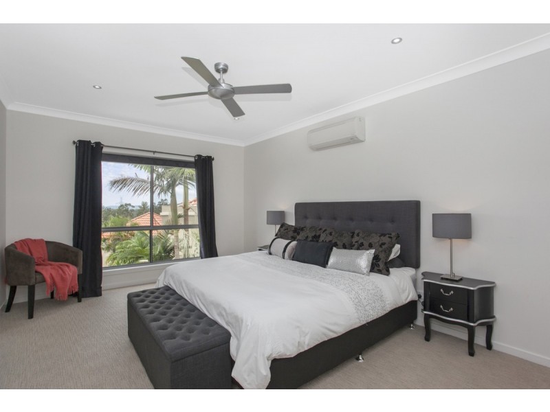 24 Ardrossan Place, Highland Park QLD 4211