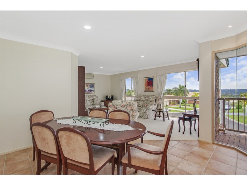 16 Parklane Place, Highland Park QLD 4211