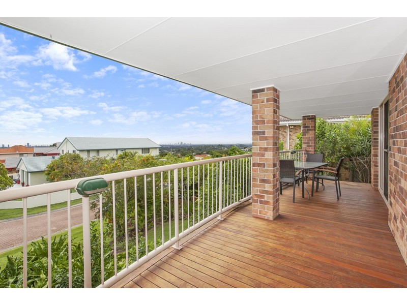 16 Parklane Place, Highland Park QLD 4211