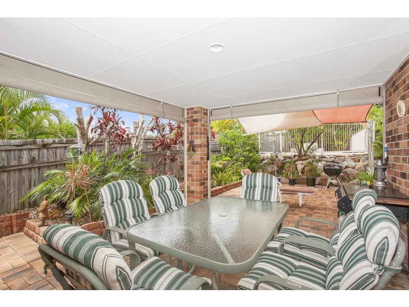 16 Parklane Place, Highland Park QLD 4211