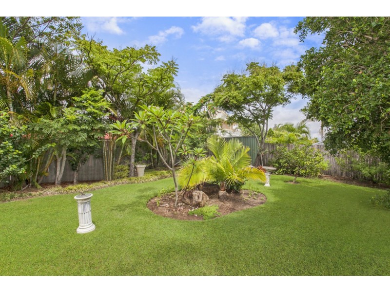 16 Parklane Place, Highland Park QLD 4211