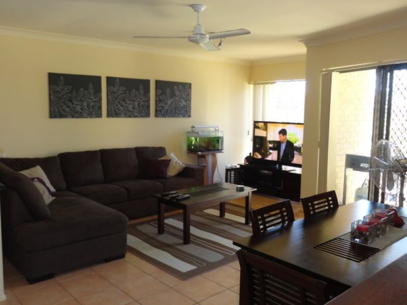 4/1A Mcleod Street, Highland Park QLD 4211