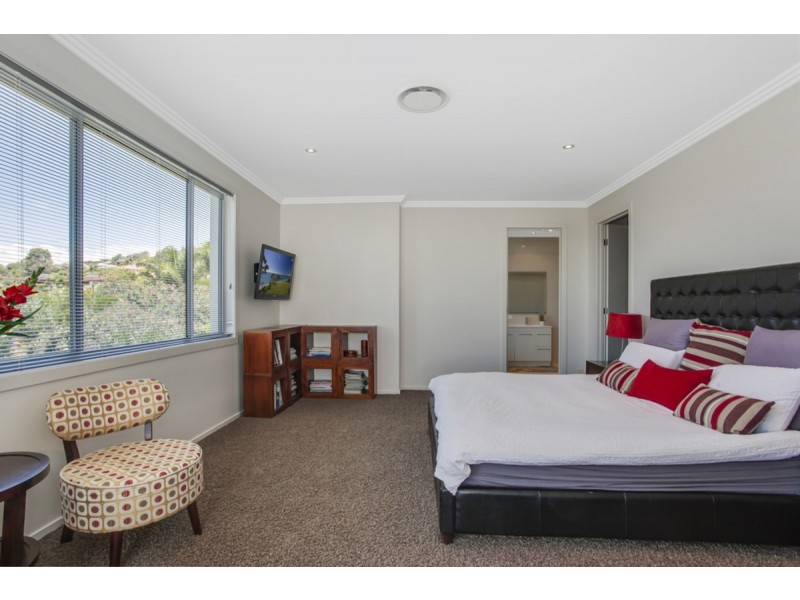 30 Tara Vista Boulevard, Highland Park QLD 4211