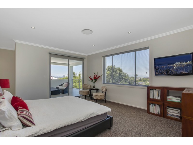 30 Tara Vista Boulevard, Highland Park QLD 4211