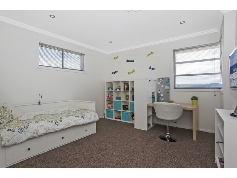 30 Tara Vista Boulevard, Highland Park QLD 4211