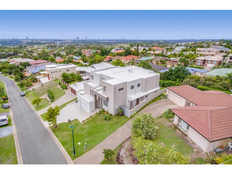 30 Tara Vista Boulevard, Highland Park QLD 4211