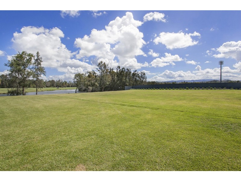 149/64 Palm Meadows Drive, Carrara QLD 4211