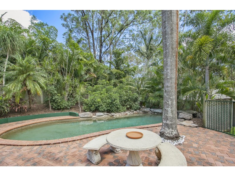 39 Winderadeen Drive, Highland Park QLD 4211