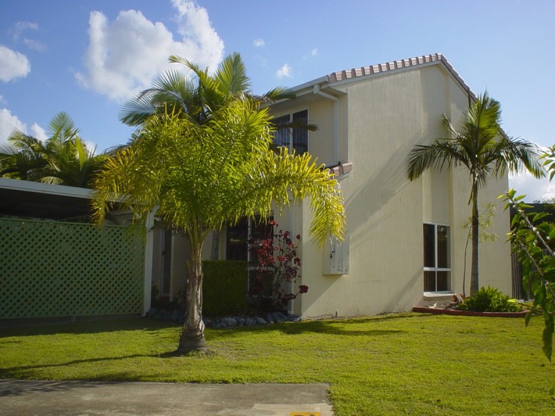 72/125 Pappas Way, Carrara QLD 4211