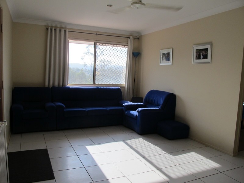 2/82 Paddington Drive, Carrara QLD 4211