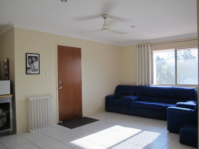 2/82 Paddington Drive, Carrara QLD 4211