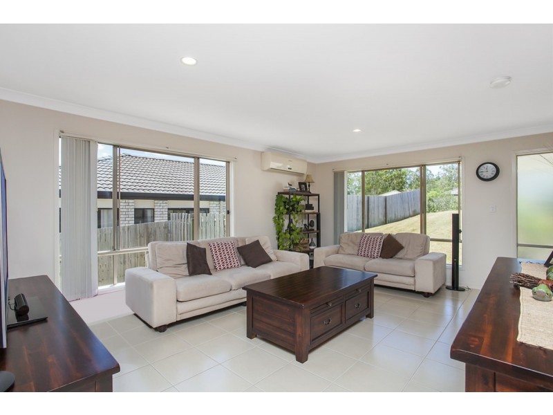 2/17B Debbie Way, Nerang QLD 4211
