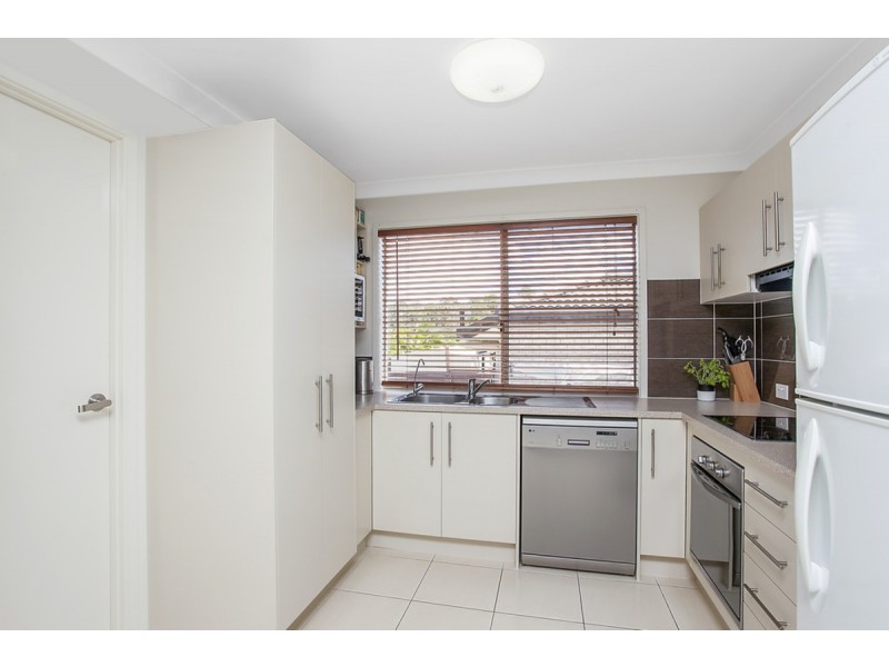 2/17B Debbie Way, Nerang QLD 4211