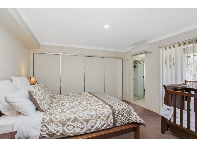 2/17B Debbie Way, Nerang QLD 4211