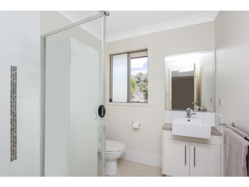 2/17B Debbie Way, Nerang QLD 4211