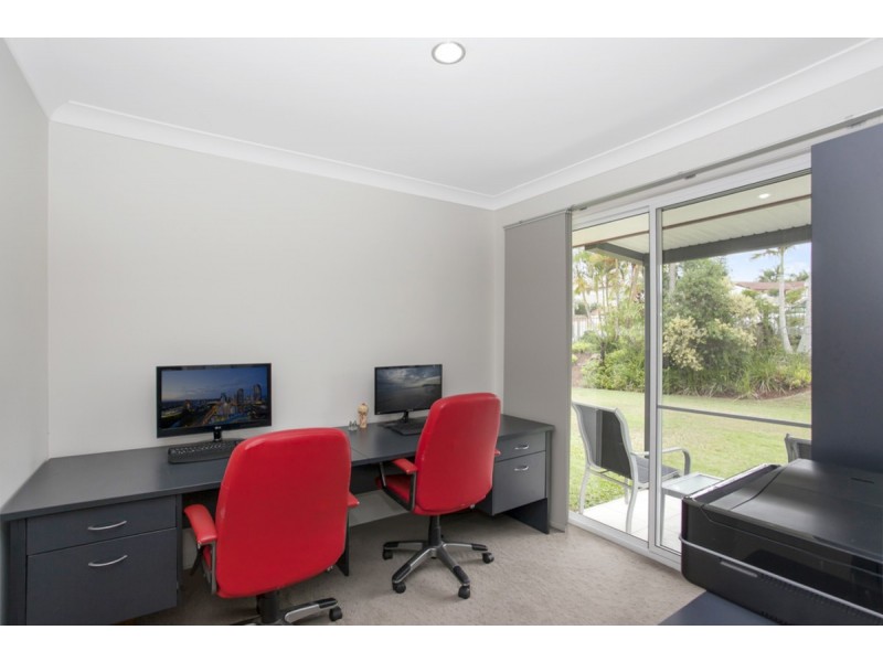 1 Haddon Court, Carrara QLD 4211
