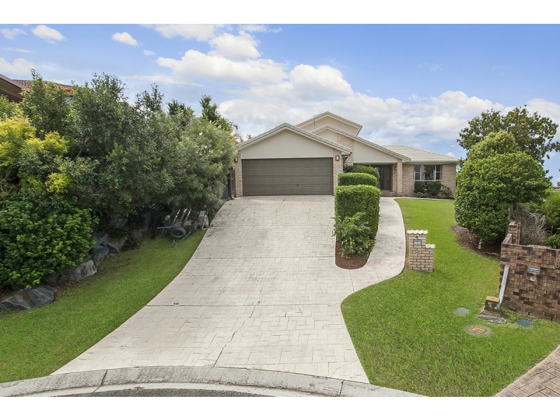4 Nairn Court, Highland Park QLD 4211