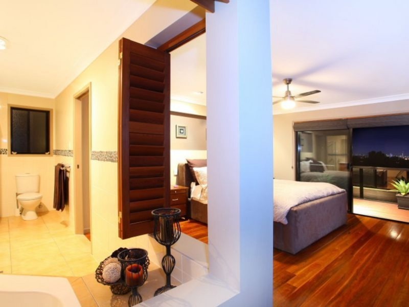 9 Blue Hill Court, Nerang QLD 4211